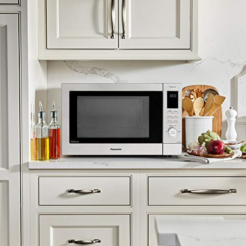 4-in-1 Microwave Oven with Air Fryer, Convection Bake, FlashXpress Broiler