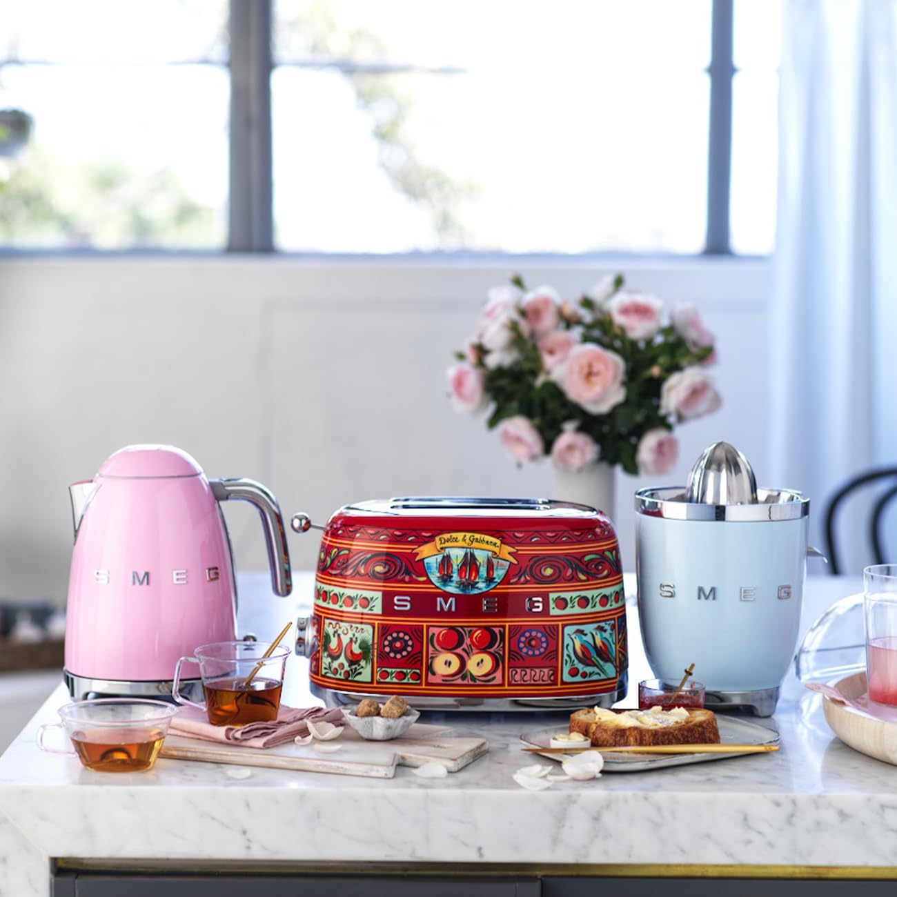 50's Retro Style Electric Water Kettle with Automatic Shutoff Pink
