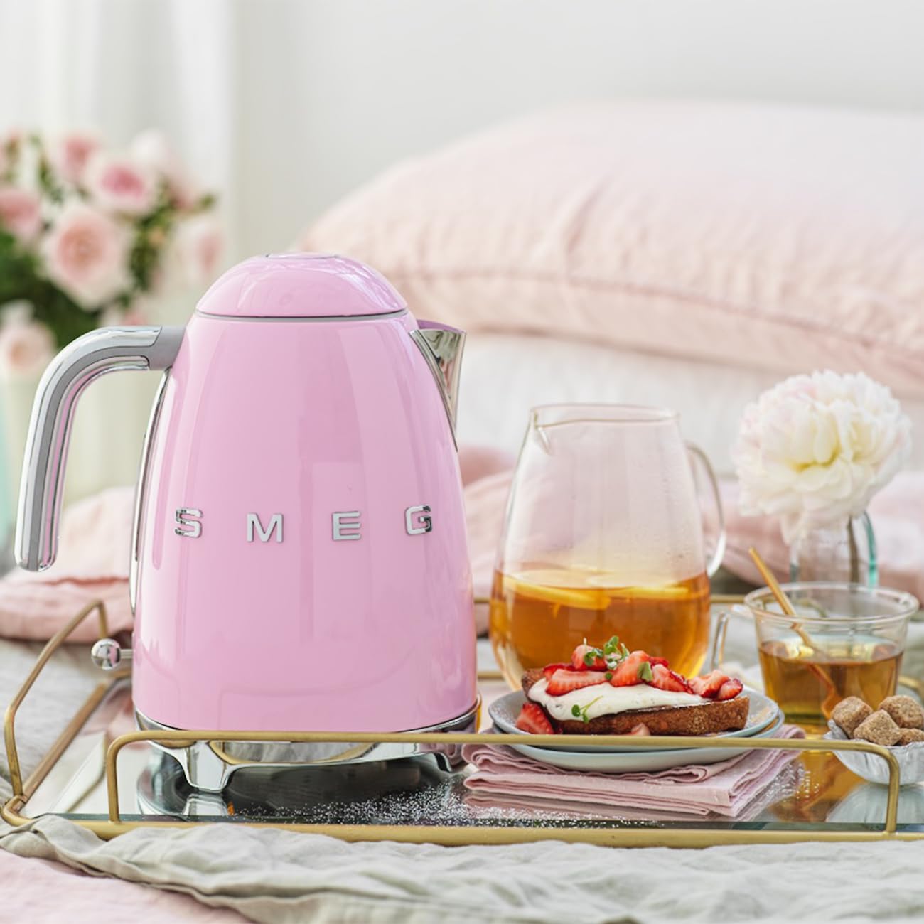 50's Retro Style Electric Water Kettle with Automatic Shutoff Pink