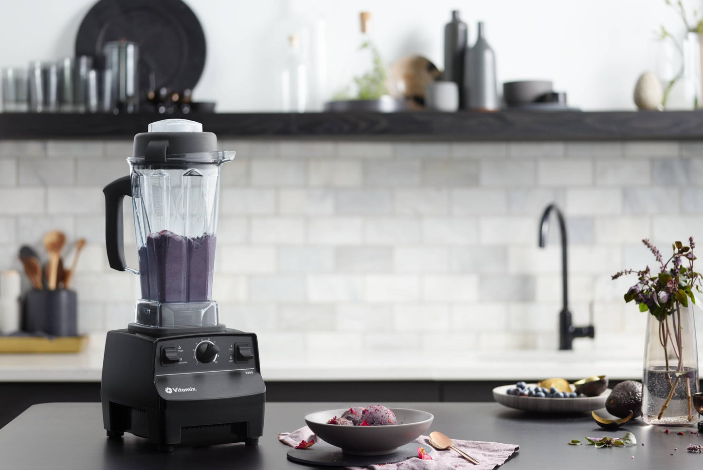 5200 Blender, Professional-Grade, Container, Self-Cleaning 64 oz, Black/Grey